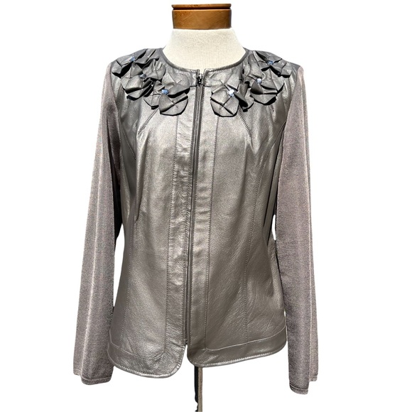 Peter Nygard Women’s Silver/Gray Leather & Knit Jacket with Flower Detai… - Picture 1 of 12
